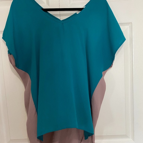 Lush Colour Block Top - Picture 1 of 3